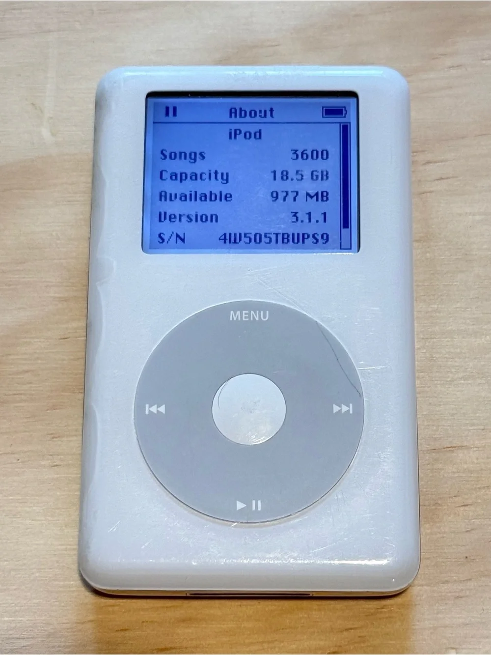 iPod Classic 4thGen 20GB Wht Model:A1059 Tested Good Battery 10-12hr w/3600Song!
